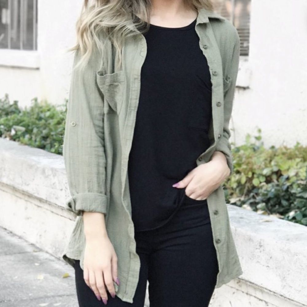 ✨ OLITA CRINKLE OLIVE BUTTON DOWN TOP✨